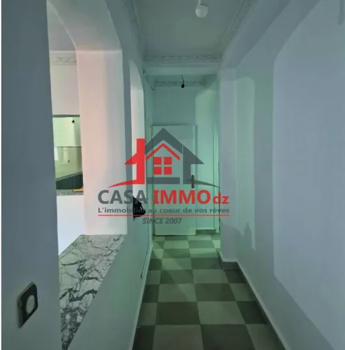 Vente Appartement Niveau de villa F4 Alger Dely brahim