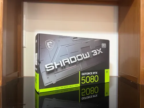 Msi shadow rtx 5080 neuve jamais utilisée avec garantie 12 mois