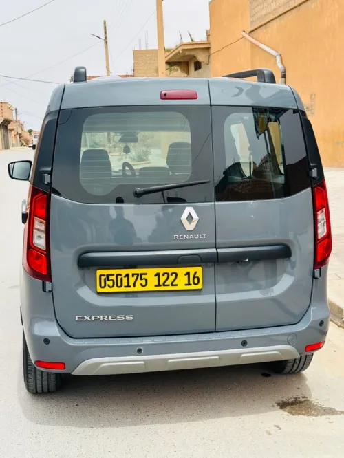 Renault New express 2022 authentic