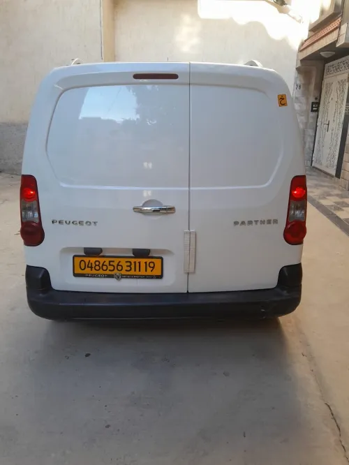 Peugeot Partner 2011 B9