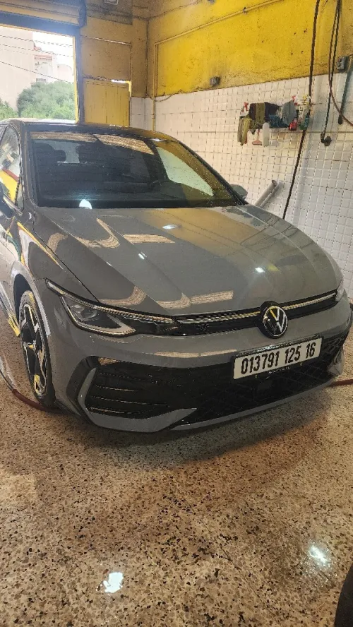 Volkswagen Golf 8 2025 R