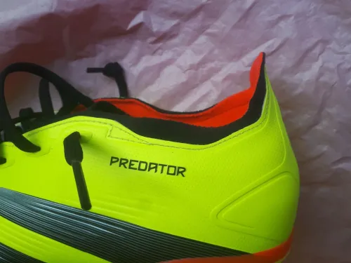 Solier adidas predator