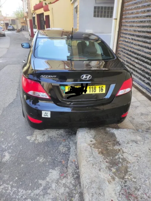 Hyundai Accent RB  4 portes 2018 Accent RB  4 portes