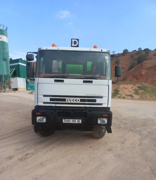 IVECO malaxeur  stetter Eurotrakker 2006