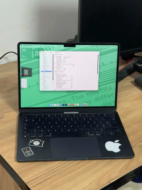 Macbook air m2 , 16gb 256ssd
