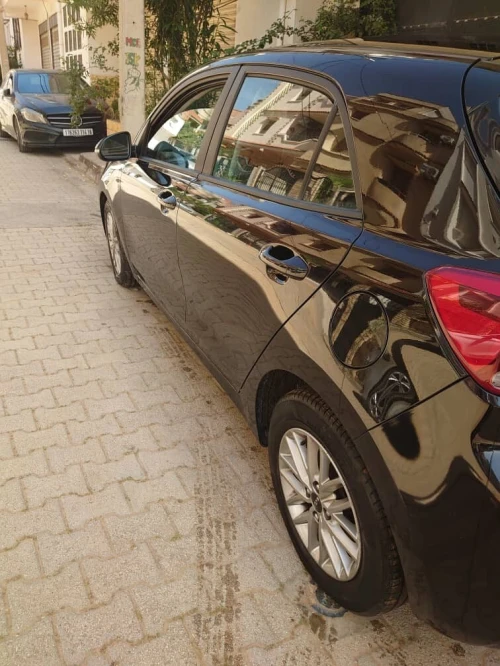 Kia Rio 2023 