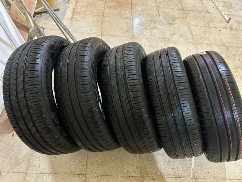 5 pneus neufs continental Doblo commercial 195/65 R15