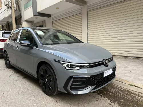Volkswagen Golf 8 2025 R Black Edition 
