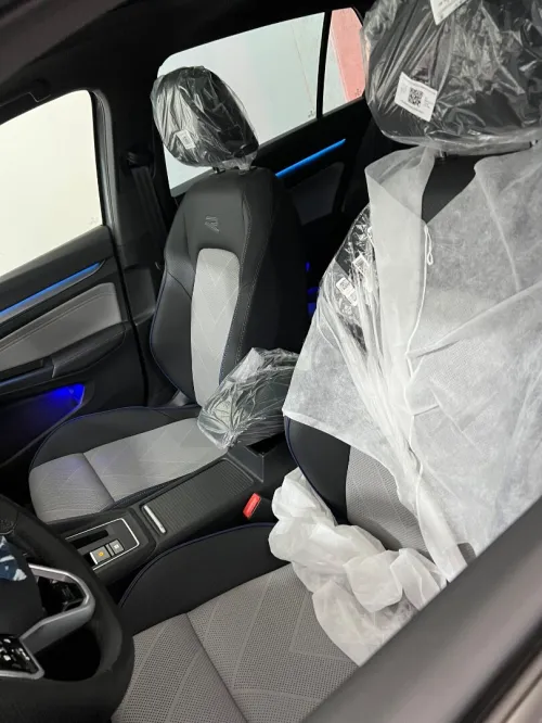 Volkswagen Golf 8 2025 R Black Edition 