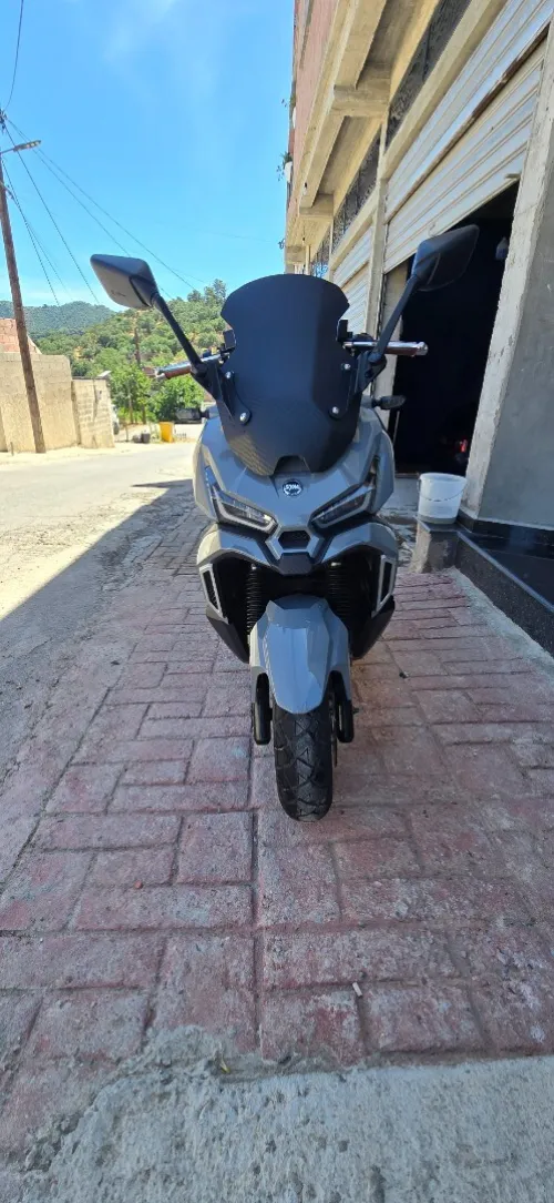 Sym Huski adv 200 2024