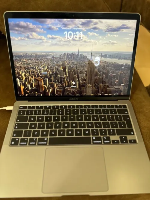 Apple macbook air M1 512go
