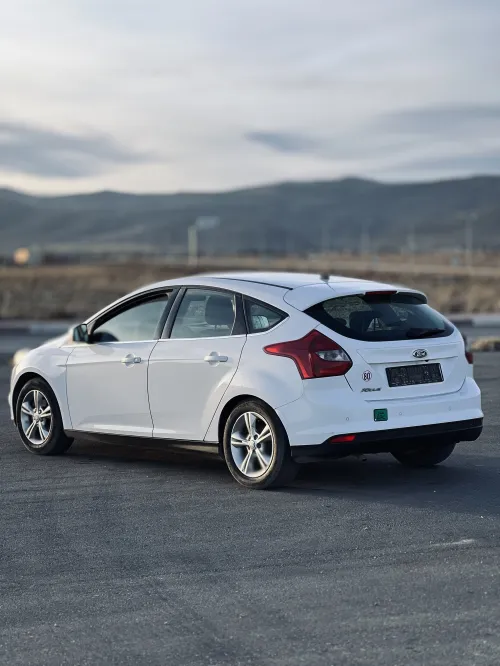 Ford Focus 4 portes 2014 Focus 4 portes