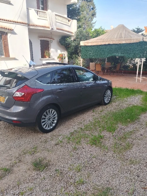 Ford Focus 4 portes 2012 Focus 4 portes