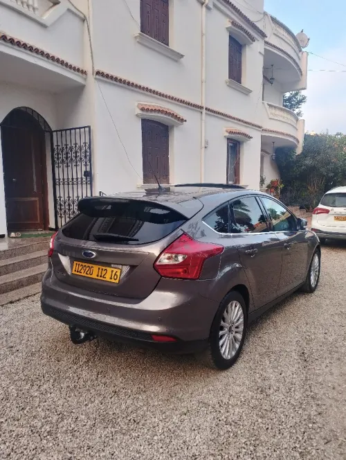 Ford Focus 4 portes 2012 Focus 4 portes