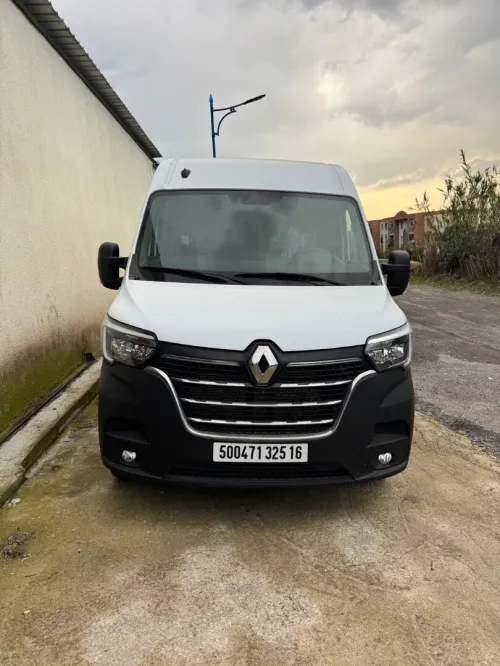 Renault CCR خمس سنوات Master 3pnx 2025