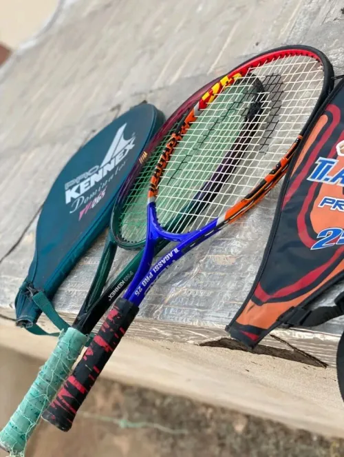  raquettes de tennis 