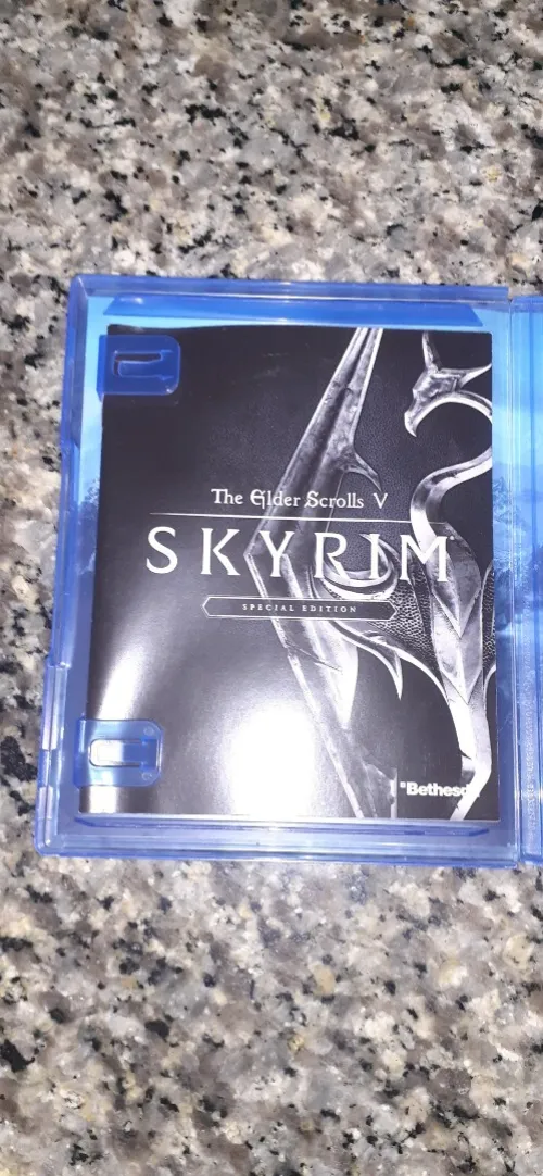 Playstation 4 CD : Skyrim special edition