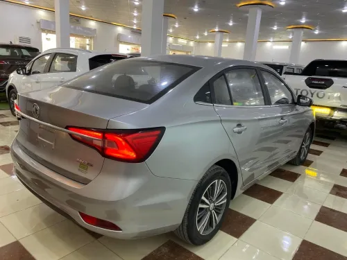 MG MG5 2023 Latoute
