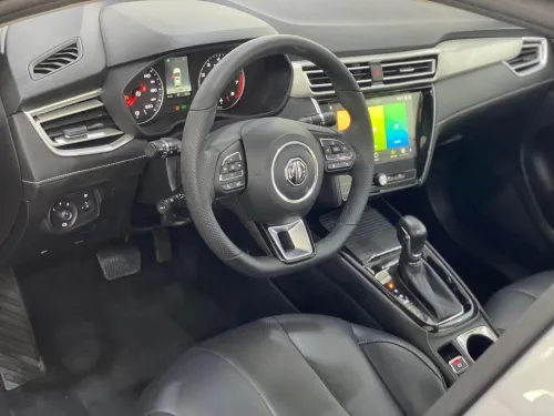 MG MG5 2023 Latoute