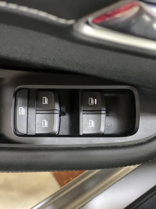 MG MG5 2023 Latoute