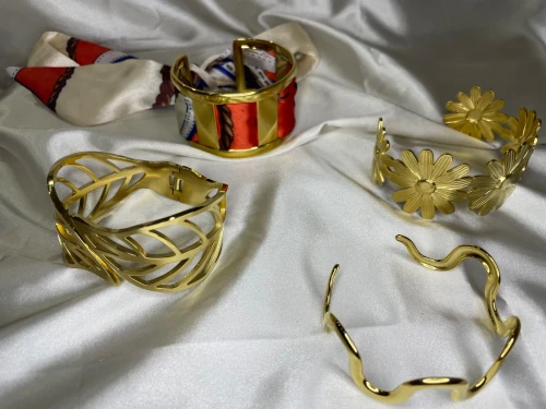 Bracelet et gourmette 