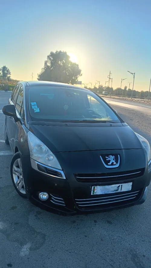Peugeot 5008 2011 Allure