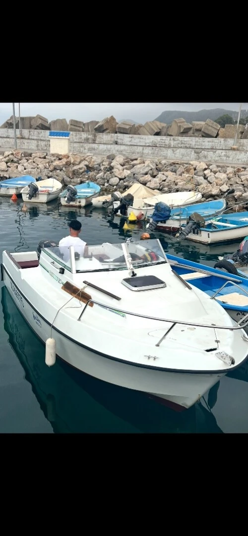 Bateau California 580  5,80m avec moteur Suzuki 70CV 4 temps