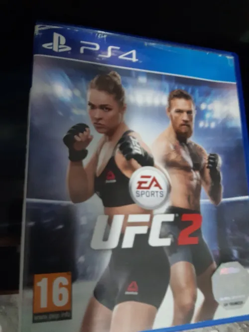 DVD// PS4
