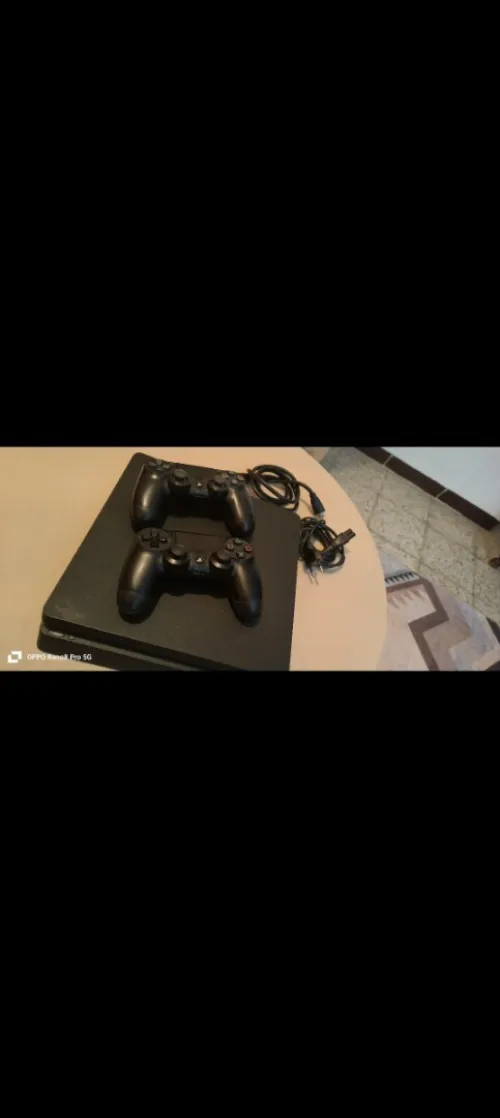 PS4 slim 