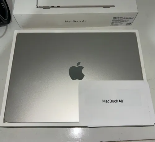 Macbook Air M4 16GB/256GB