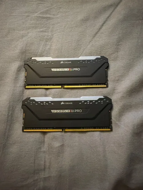 Corsair VENGEANCE RGB PRO