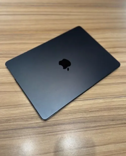 MacBook Air 13" M3 2024 iCloud 10/10