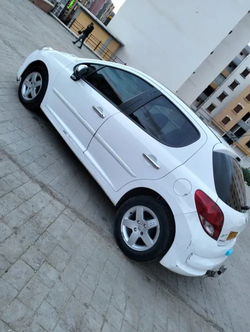 Peugeot 207 HDi 2012 2012