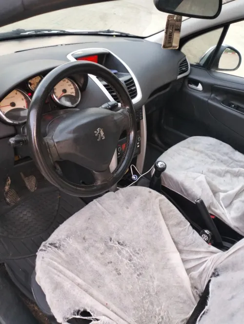 Peugeot 207 HDi 2012 2012
