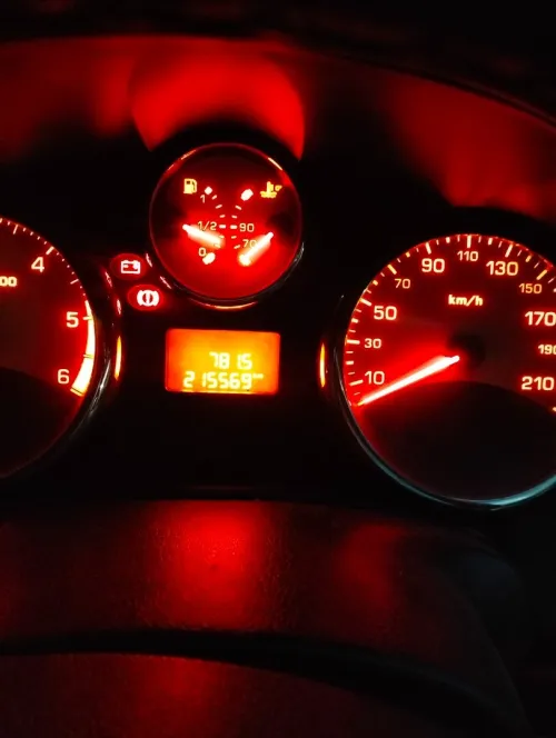 Peugeot 207 HDi 2012 2012