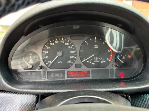BMW Série 3 2000 Modern