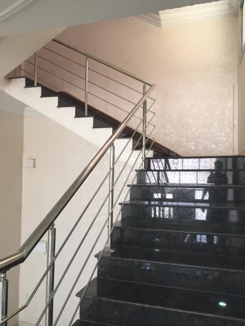 Location Appartement Niveau de villa F8 Oran Oran
