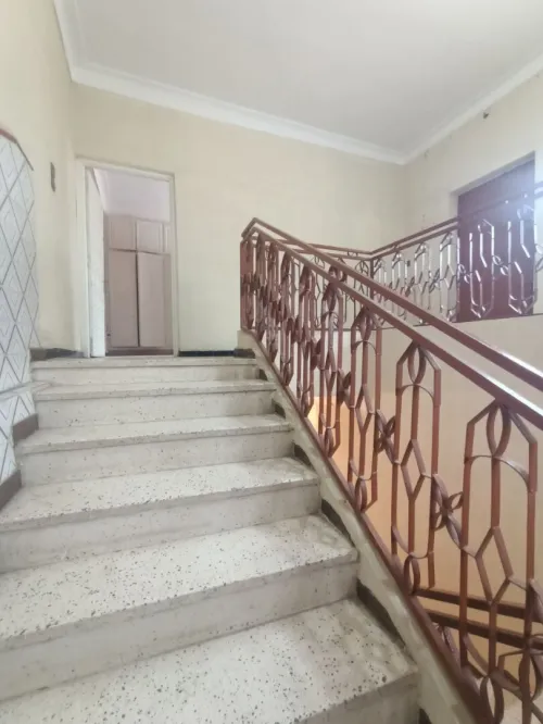 Location Appartement Niveau de villa F8 Oran Oran