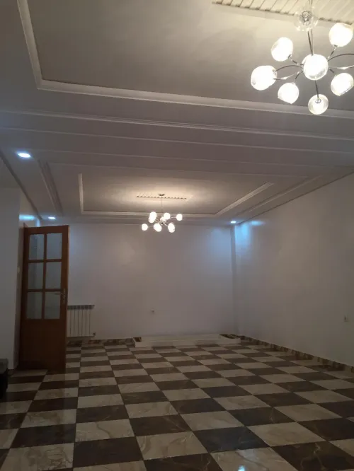 Location Appartement Niveau de villa F8 Oran Oran