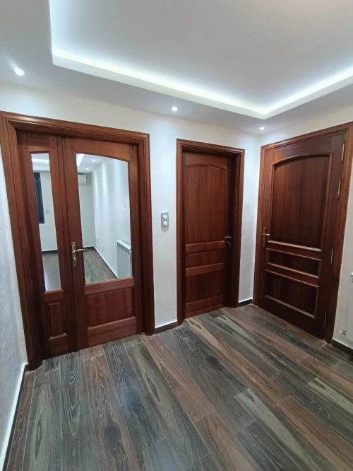 Location Appartement Niveau de villa F5 Oran Oran