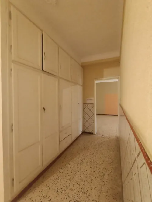Location Appartement Niveau de villa F8 Oran Oran