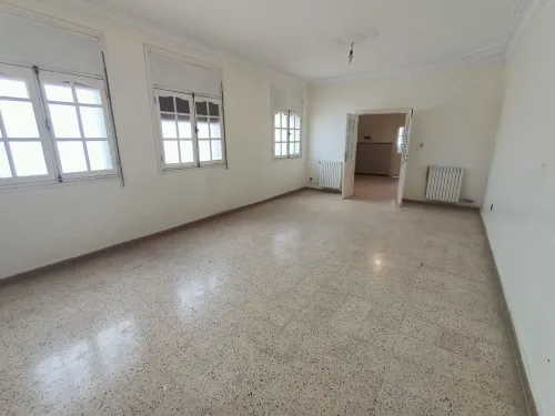 Location Appartement Niveau de villa F6 Oran Oran