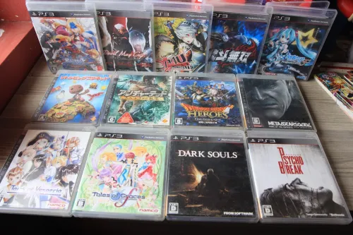 retro games de collection acheté japon ( nintendo playstation sega neogeo  )