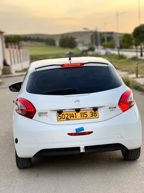 Peugeot 208 2015 208