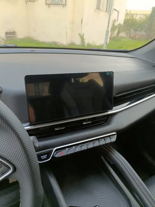 Geely Coolray 2025 