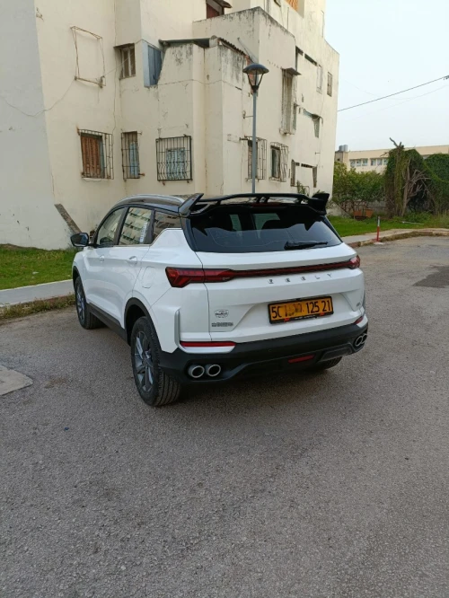 Geely Coolray 2025 