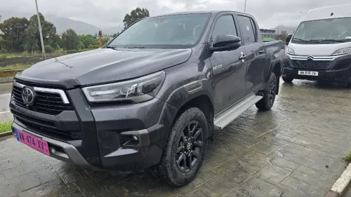 Toyota Hilux 2025 Invincible