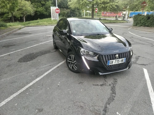Peugeot 208 2022 Allure Pack