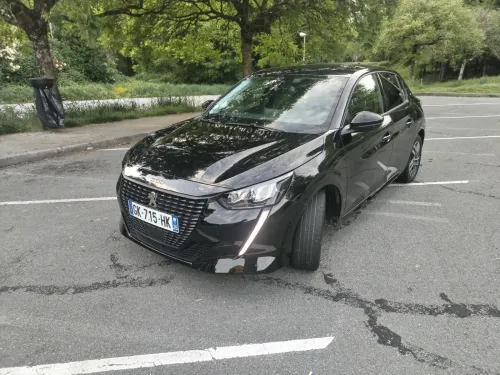 Peugeot 208 2022 Allure Pack