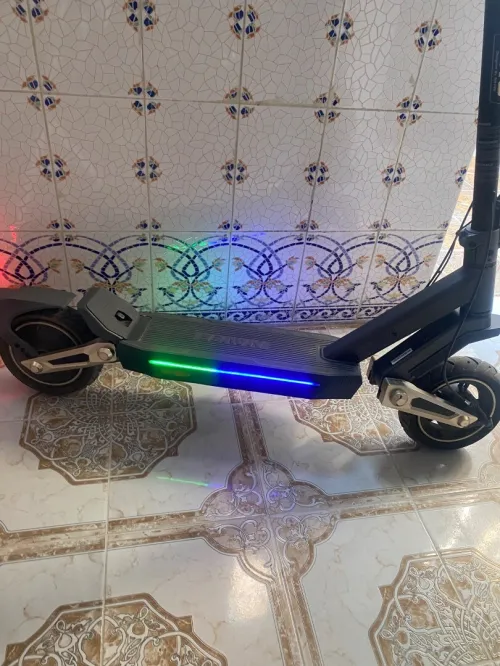 NAVEE Trotinette 2025
